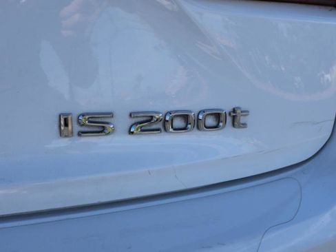 Used 2016 Lexus IS 200t image 10