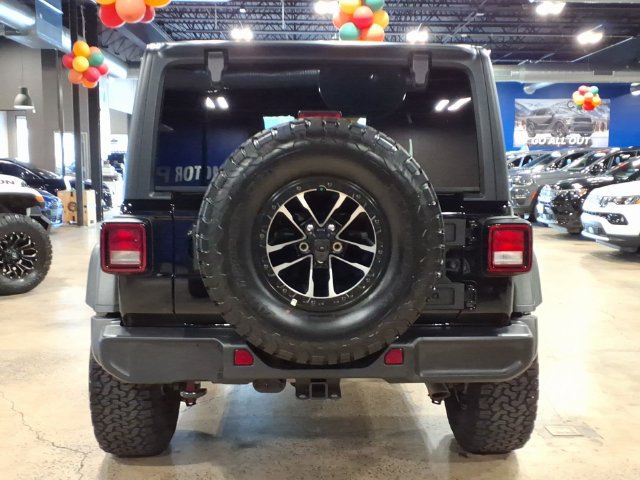 Used 2025 Jeep Wrangler Unlimited Sport AWD/4WD image 7