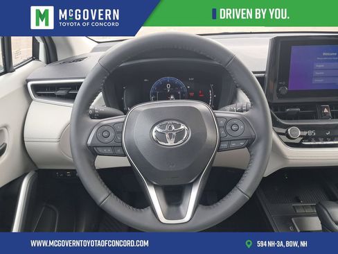 Used 2026 Toyota Corolla Cross LE w/ Moonroof Package image 22