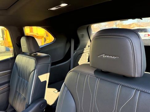 New 2026 Buick Enclave Avenir w/ Super Cruise Package image 5