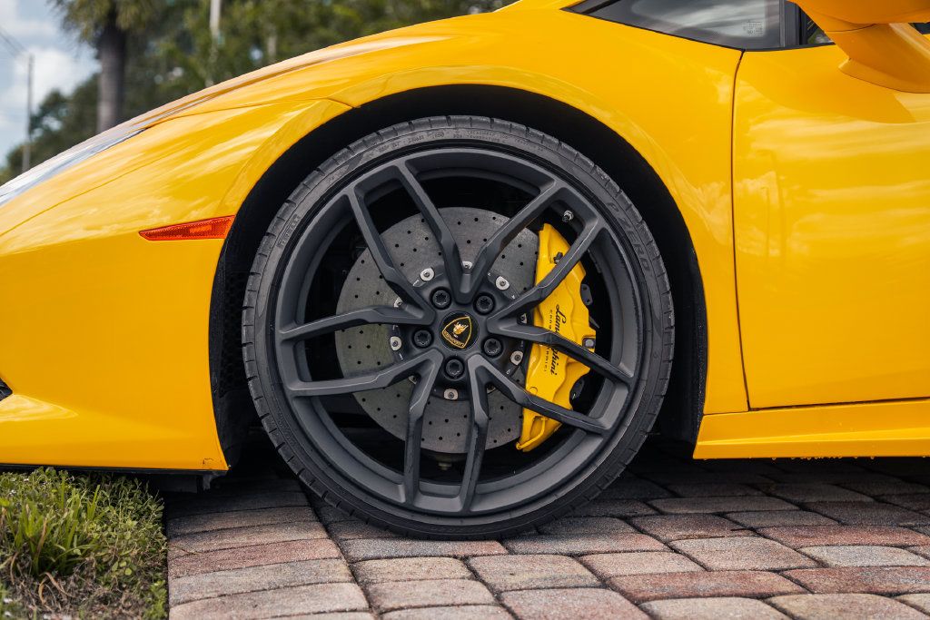 Used 2016 Lamborghini Huracan LP 610-4 AWD/4WD image 16