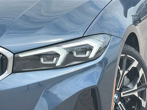 New 2025 BMW 330i Sedan w/ Premium Package image 4