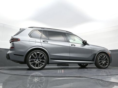 Used 2025 BMW X7 M60i w/ Executive Package AWD/4WD image 28