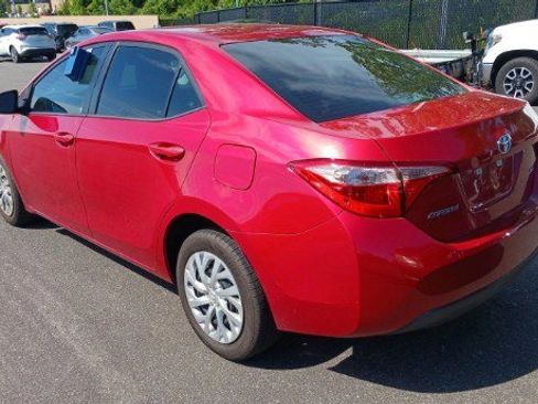 Used 2018 Toyota Corolla LE FWD image 4