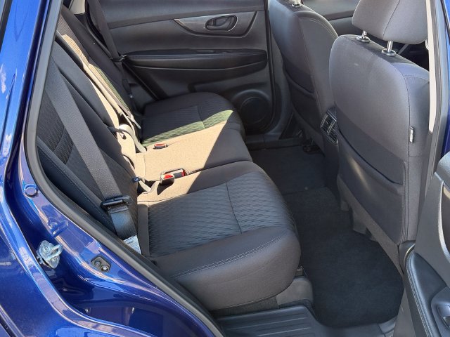 Used 2020 Nissan Rogue S FWD image 23
