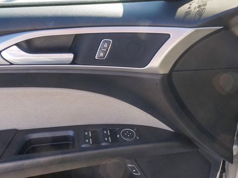 Used 2018 Ford Fusion S image 19