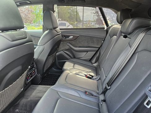 Used 2021 Audi Q8 Prestige AWD/4WD image 21