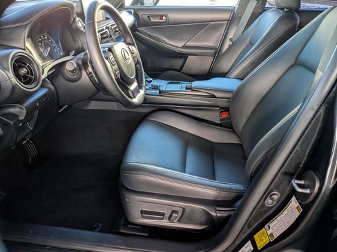 Used 2025 Lexus IS 300 F Sport RWD image 11