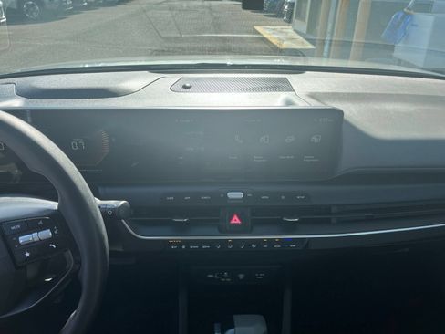 Used 2025 Kia K4 FWD image 17