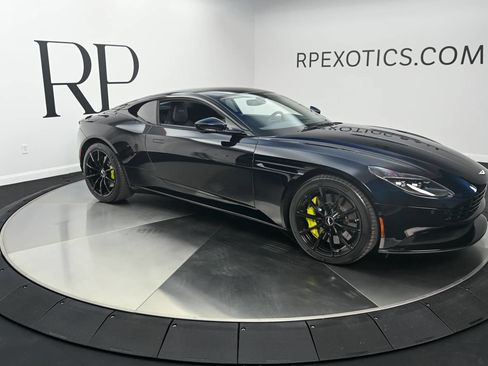 Used 2019 Aston Martin DB11 AMR RWD image 4