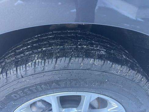 Used 2022 Chevrolet Equinox LT image 28