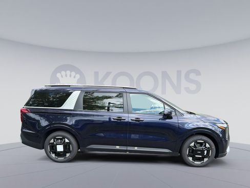 New 2026 Kia Carnival EX FWD image 8