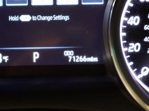 Used 2020 Toyota Camry XLE w/ Navigation Package image 16