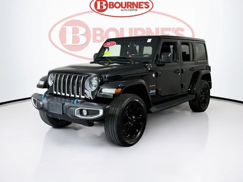 Used 2022 Jeep Wrangler Unlimited Sahara AWD/4WD image 5