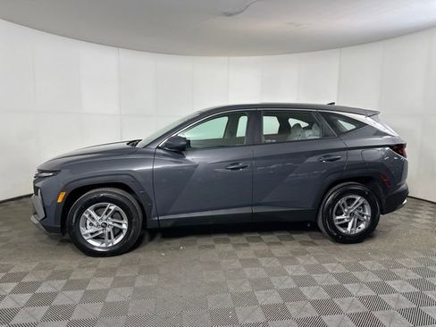 Certified 2025 Hyundai Tucson SE image 34