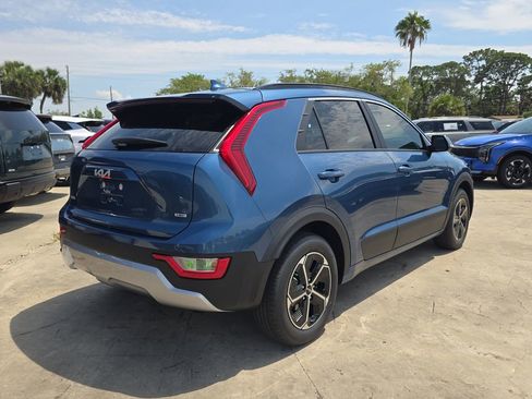 New 2026 Kia Niro EX FWD image 8