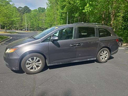 Used 2015 Honda Odyssey EX image 1