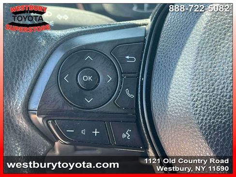 Used 2022 Toyota Corolla LE FWD image 24