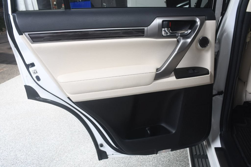 Used 2023 Lexus GX 460 Premium AWD/4WD image 24