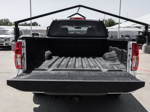 Used 2018 Nissan Frontier S RWD image 49