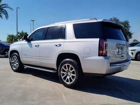 Used 2018 GMC Yukon Denali image 4