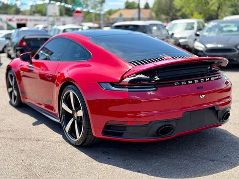 Used 2024 Porsche 911 Carrera RWD image 4