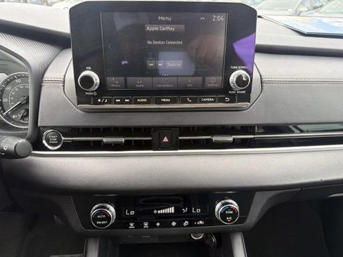 Used 2024 Mitsubishi Outlander ES FWD image 26