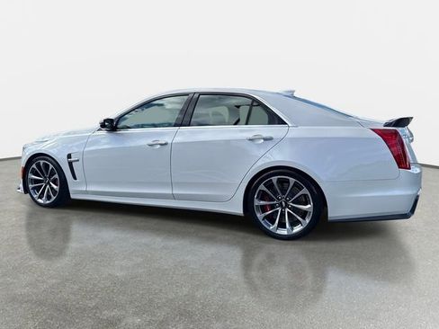 Used 2018 Cadillac CTS V w/ Carbon Fiber Package RWD image 3