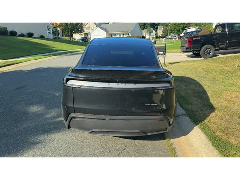 Used 2026 Tesla Model Y Long Range AWD/4WD image 4