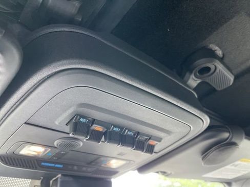 Used 2023 Ford Bronco Wildtrak image 19