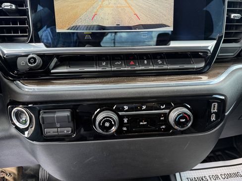 Used 2024 Chevrolet Silverado 2500 LT AWD/4WD image 16