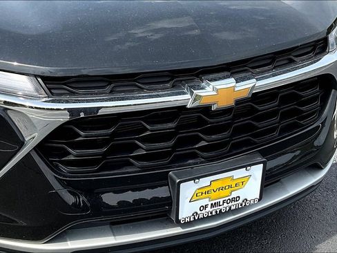 Used 2024 Chevrolet Trax LT w/ Driver Confidence Package FWD image 29