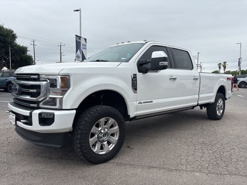 Used 2022 Ford F350 Platinum w/ FX4 Off-Road Package AWD/4WD image 7