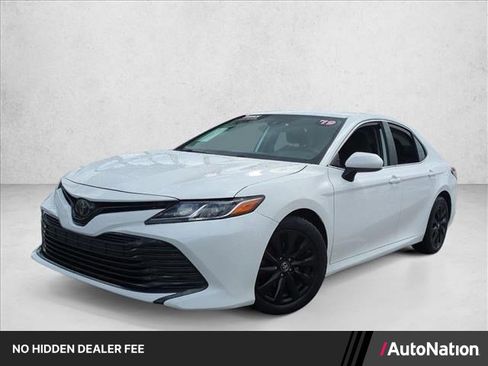 Certified 2019 Toyota Camry LE FWD image 1