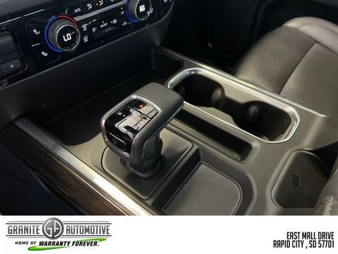 Used 2024 Chevrolet Silverado 1500 LT Trail Boss w/ LT Trail Boss Premium Package AWD/4WD image 17
