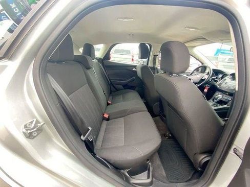 Used 2015 Ford Focus SE w/ SE Sport Package FWD image 35