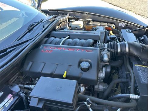Used 2005 Chevrolet Corvette Coupe w/ Preferred Equipment Group RWD image 20