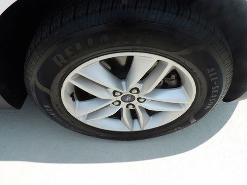 Used 2018 Ford Edge SEL w/ Equipment Group 201A image 10