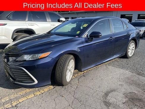 Used 2022 Toyota Camry LE FWD image 1