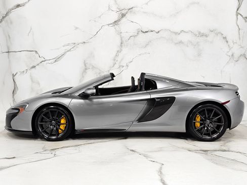 Used 2015 McLaren 650S Spider image 12