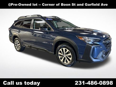 Used 2024 Subaru Outback Premium AWD/4WD image 7