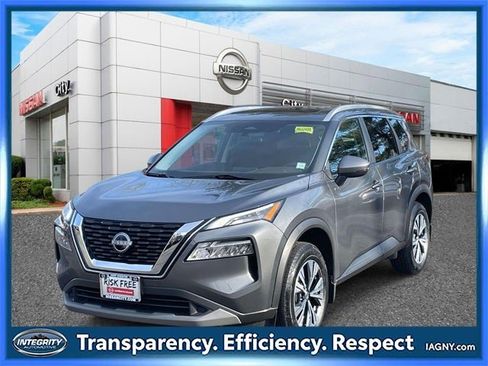 Certified 2022 Nissan Rogue SV w/ SV Premium Package image 4
