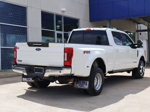 Used 2022 Ford F350 Lariat w/ Lariat Ultimate Package image 3