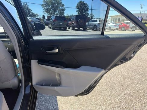 Used 2013 Toyota Camry LE FWD image 25