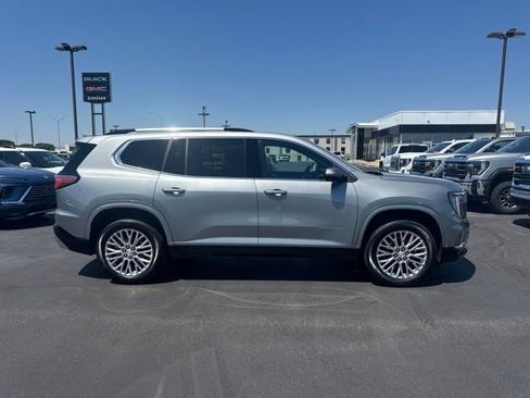 Used 2024 GMC Acadia Denali FWD image 2