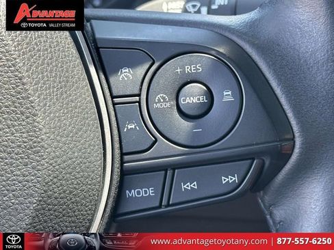 Used 2023 Toyota Corolla SE w/ Carpet Mat Package (TMS) FWD image 23