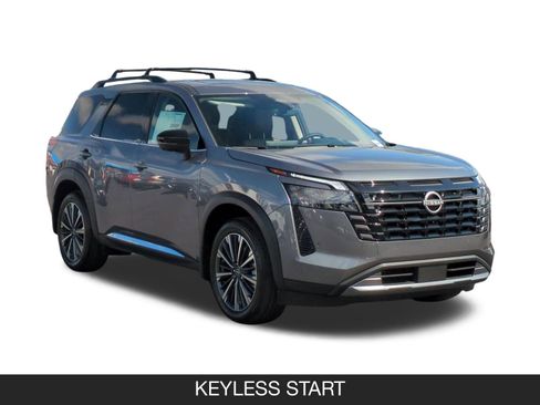 New 2026 Nissan Pathfinder Platinum FWD image 2