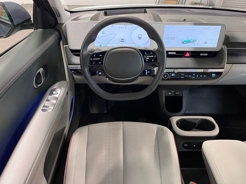 Used 2024 Hyundai Ioniq 5 Limited image 18