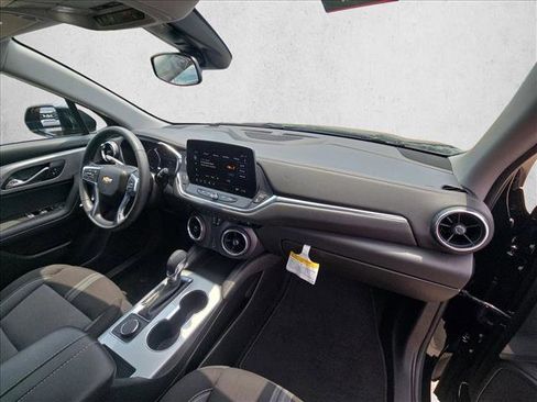 Used 2025 Chevrolet Blazer LT FWD image 20
