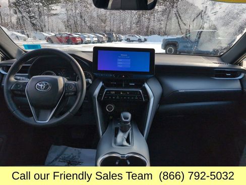 Used 2023 Toyota Venza Nightshade image 15